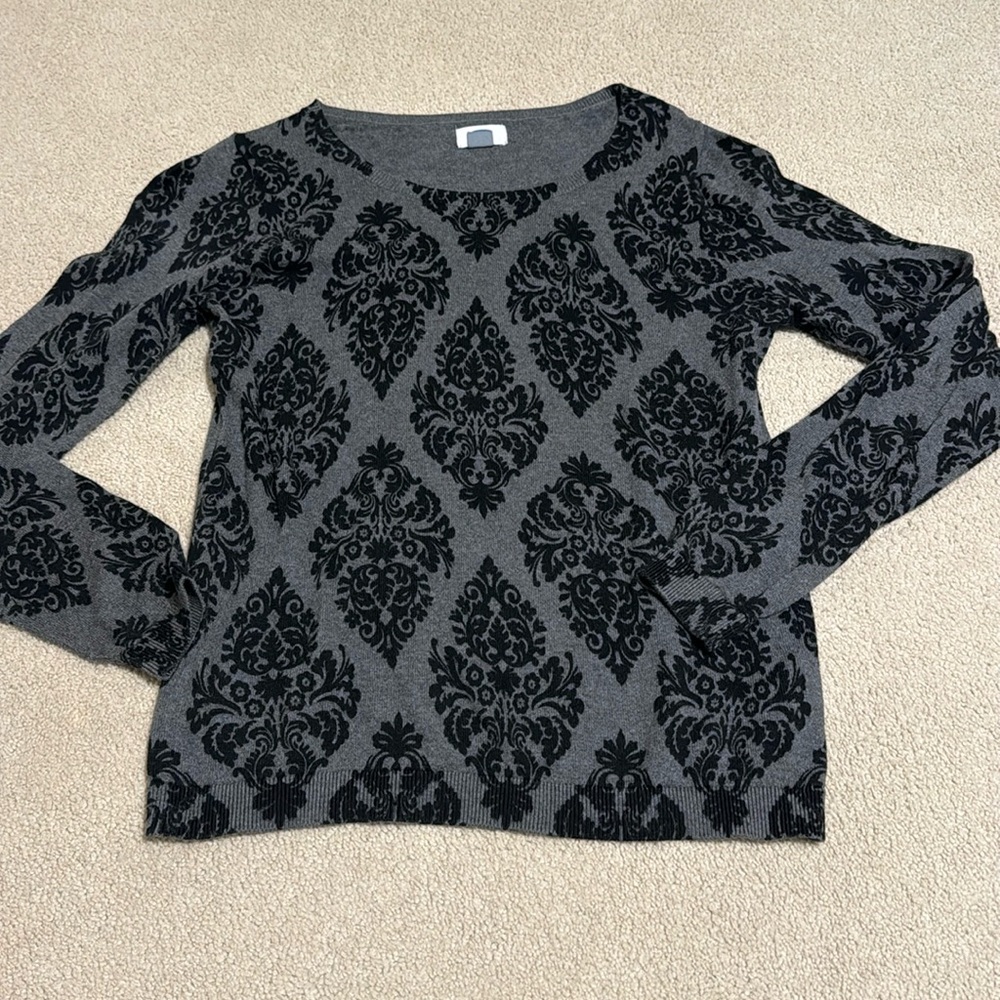 Lightweight sweater and so cute